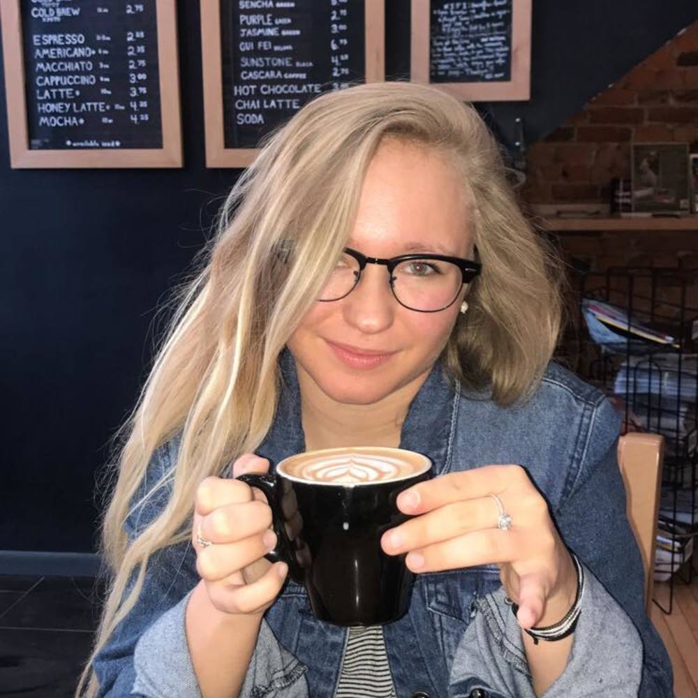 Meet your Posher, Angela